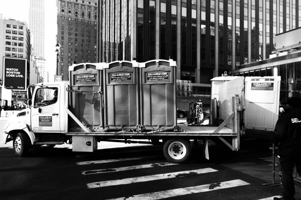 Best Sanitation services for porta potties  in Mount Vernon, IA